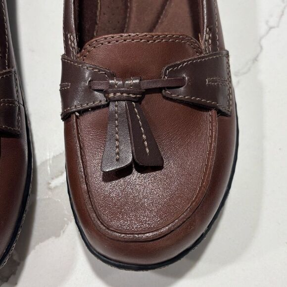Clarks | Women’s Slip-On Loafers Shoes Sz 6.5 Brown Tassels - Picture 5 of 10